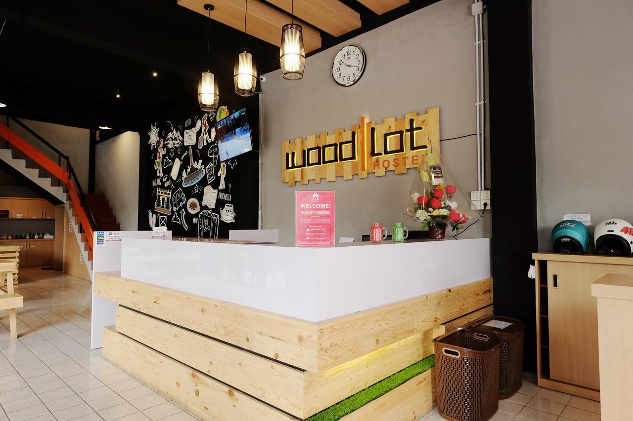 Zen Hostel Alun-Alun Sarinah Malang Exterior foto